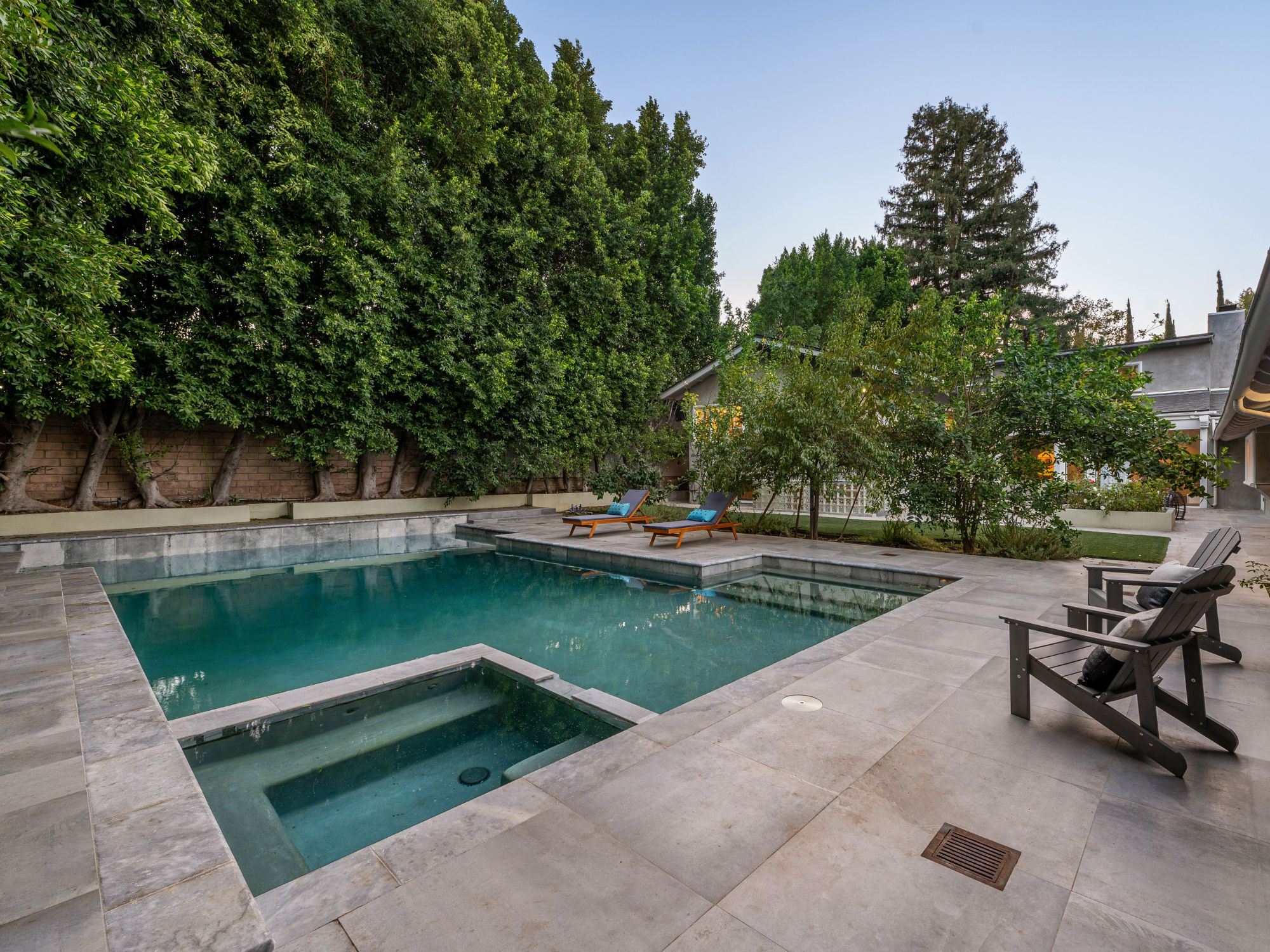 Pool installation process